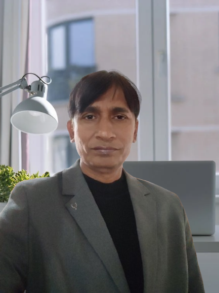 Avinash Singh Singraur — Founder & Director